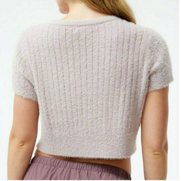 EUC Kendall & Kylie Dream Girl Fuzzy Cropped Sweater Sz XS - Picture 2 of 10
